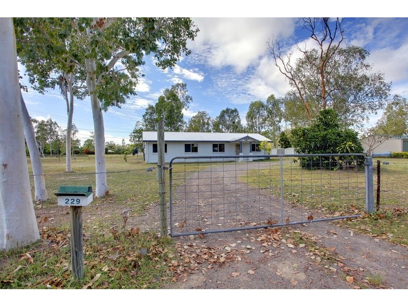 229 Kelso Drive, Kelso QLD 4815