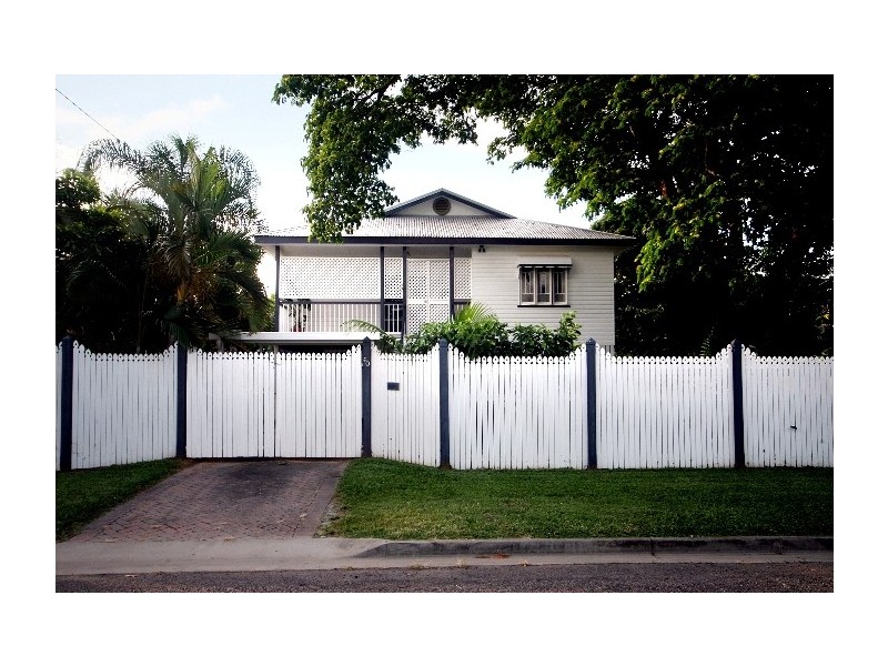 60  Sherriff St, Hermit Park QLD 4812