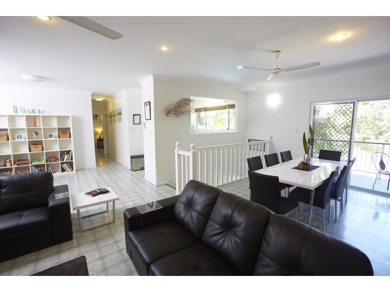 5 Hordern Ave Arcadia, Magnetic Island QLD 4819