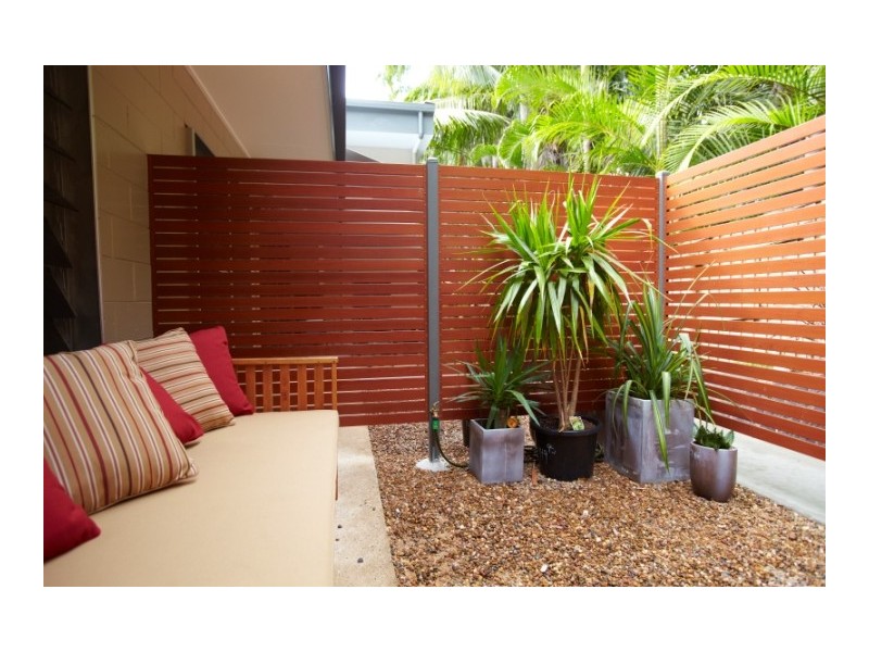 5 Hordern Ave Arcadia, Magnetic Island QLD 4819