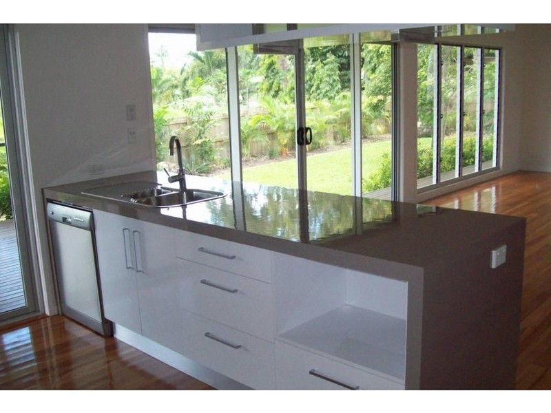 10 Serene Place Nelly Bay, Magnetic Island QLD 4819