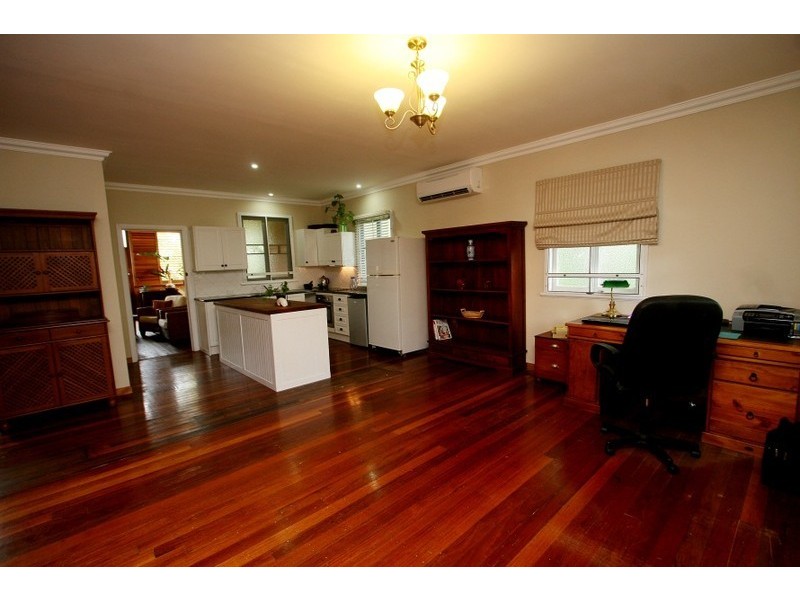 69 Campbell Street, Hermit Park QLD 4812