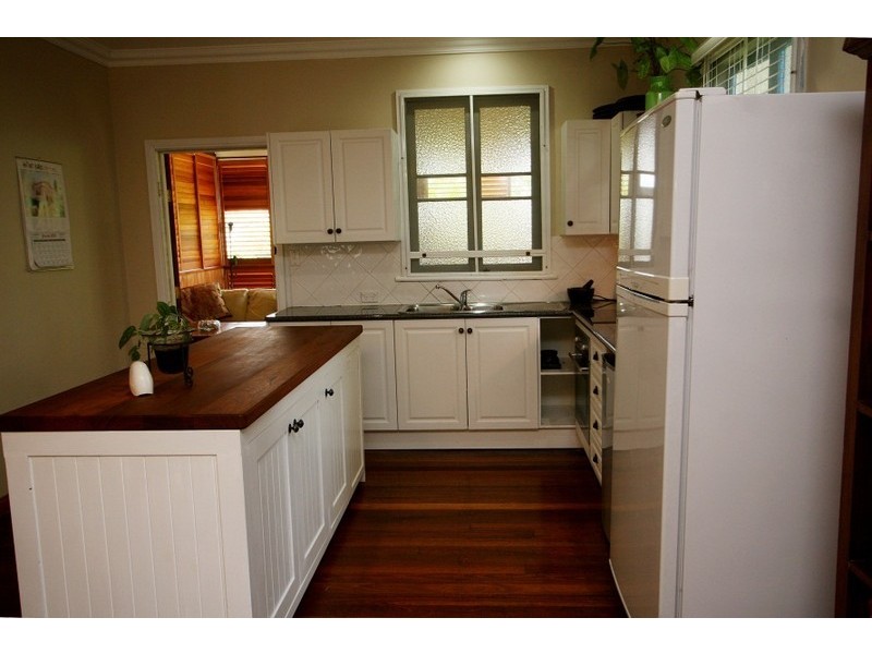 69 Campbell Street, Hermit Park QLD 4812