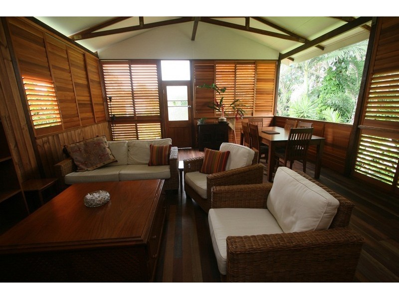 69 Campbell Street, Hermit Park QLD 4812