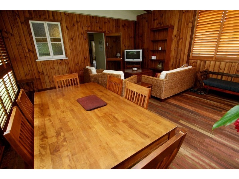 69 Campbell Street, Hermit Park QLD 4812