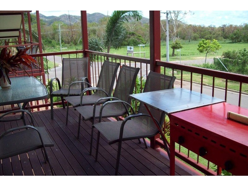 90 Horseshoe Bay Road HORSESHOE BAY, Magnetic Island QLD 4819