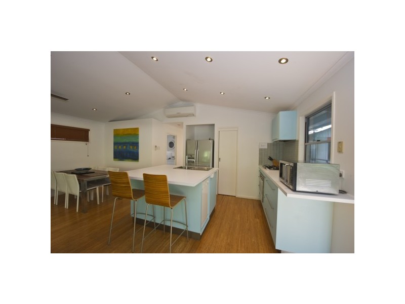 18 Yates Street, Nelly Bay, Magnetic Island QLD 4819