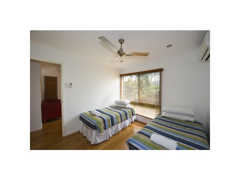 18 Yates Street, Nelly Bay, Magnetic Island QLD 4819