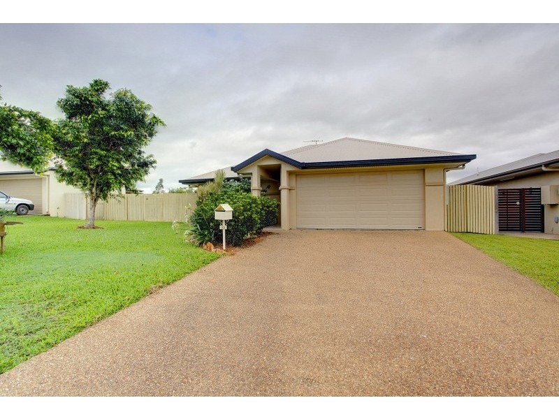 33 Mendi Drive, Bushland Beach QLD 4818