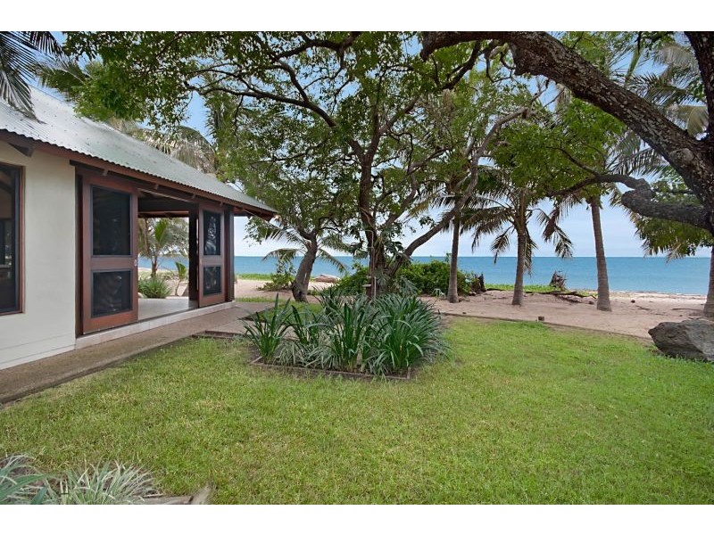 50 The Esplanade, Toolakea QLD 4818