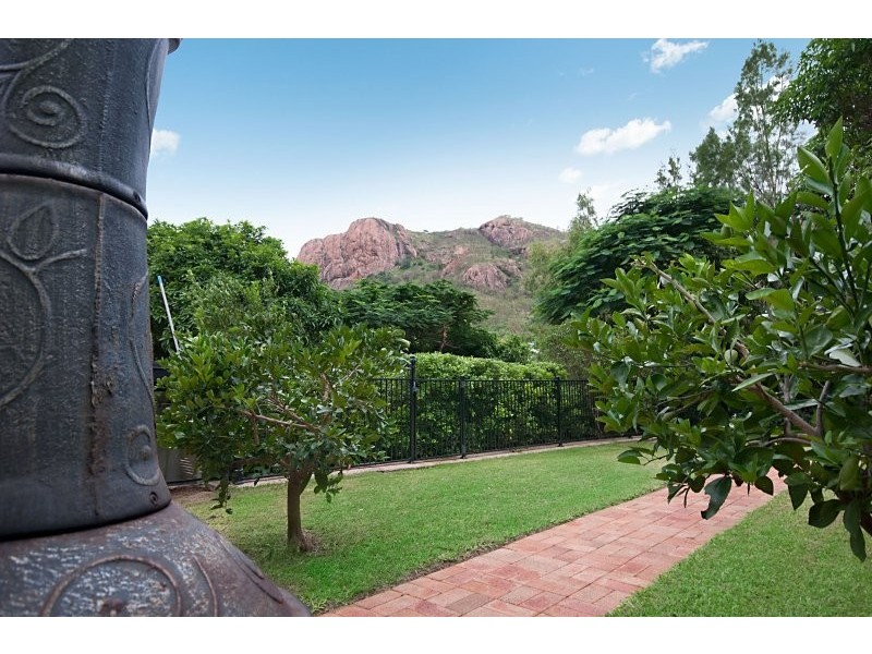 65 Alexandra Street, North Ward QLD 4810