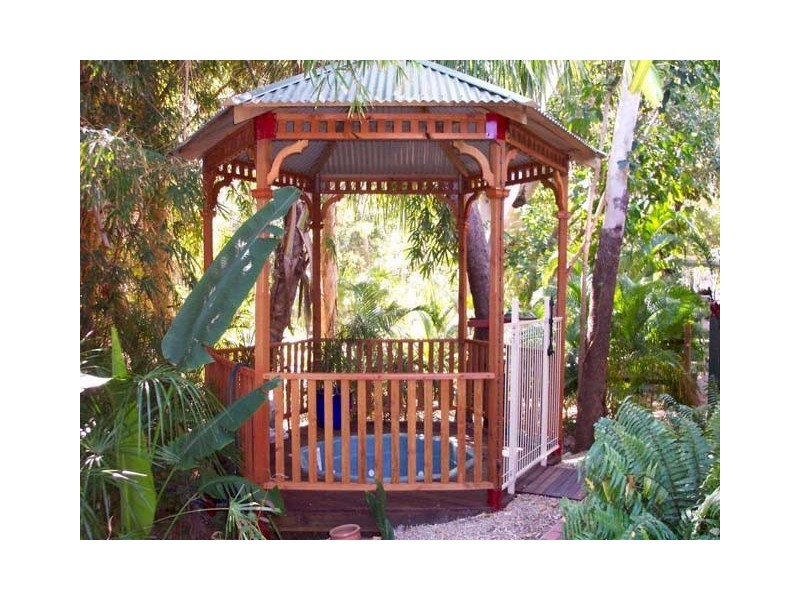 8 Appian Way, Arcadia, Magnetic Island QLD 4819