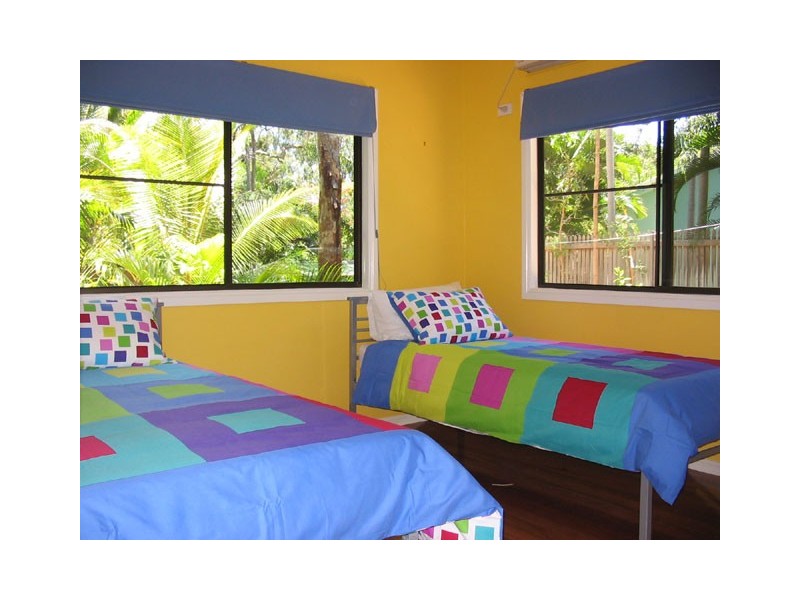 8 Appian Way, Arcadia, Magnetic Island QLD 4819