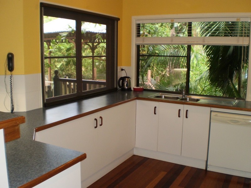 8 Appian Way, Arcadia, Magnetic Island QLD 4819