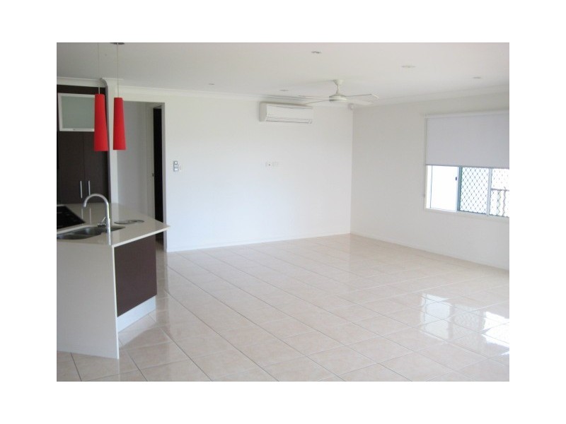 3 Nina Pocket, Bushland Beach QLD 4818