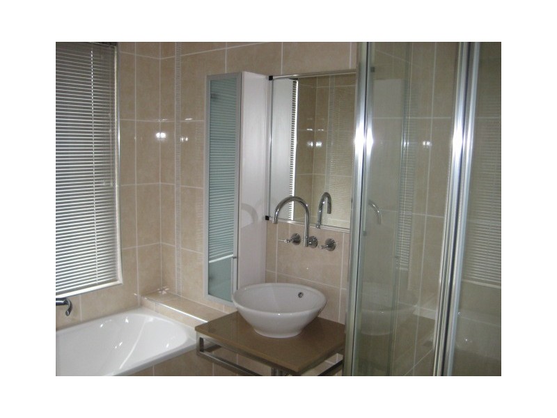 3 Nina Pocket, Bushland Beach QLD 4818