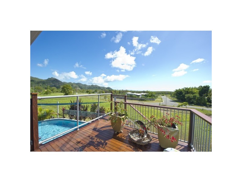 19 Wallaby Way HORSESHOE BAY, Magnetic Island QLD 4819