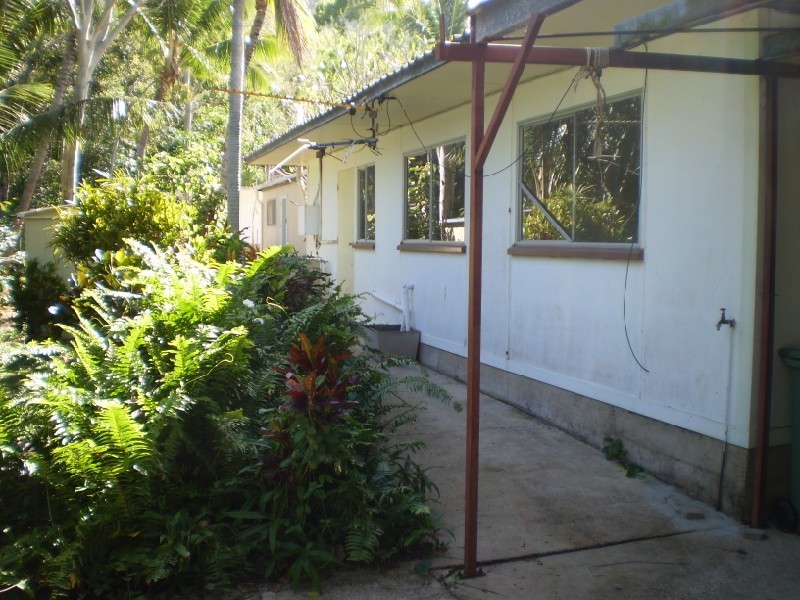16 Mirimar Crescent, Arcadia, Magnetic Island QLD 4819