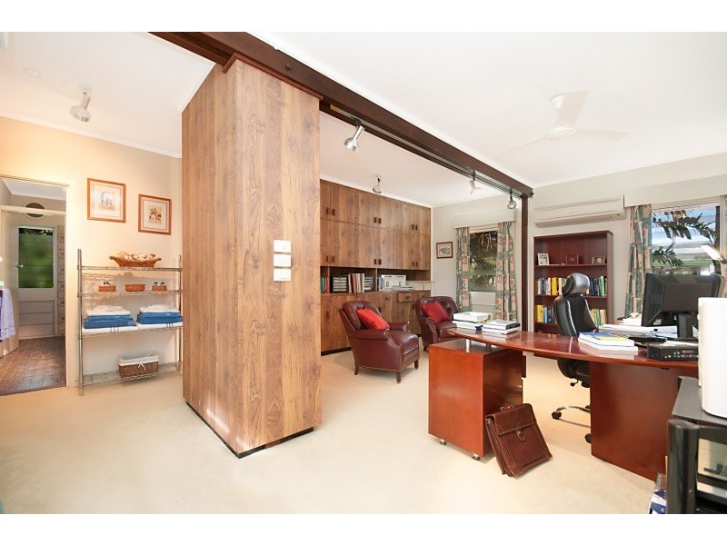 21 Acacia Street, Mundingburra QLD 4812