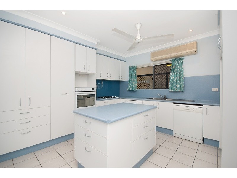 128 Queens Road, Hermit Park QLD 4812