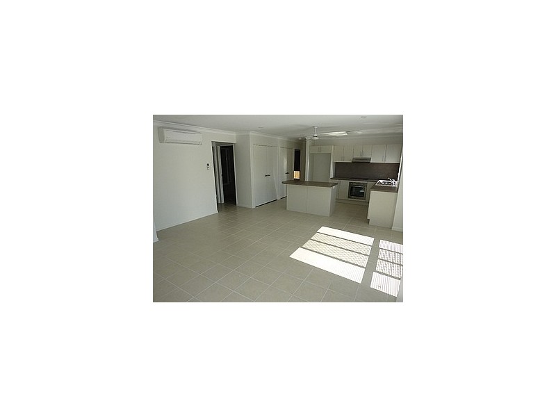 1-2/52A Philp Street, Hermit Park QLD 4812