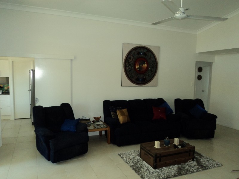 1-2/52A Philp Street, Hermit Park QLD 4812