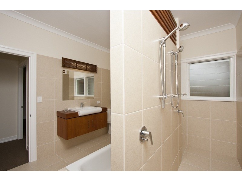 16  Hayes Street, North Ward QLD 4810