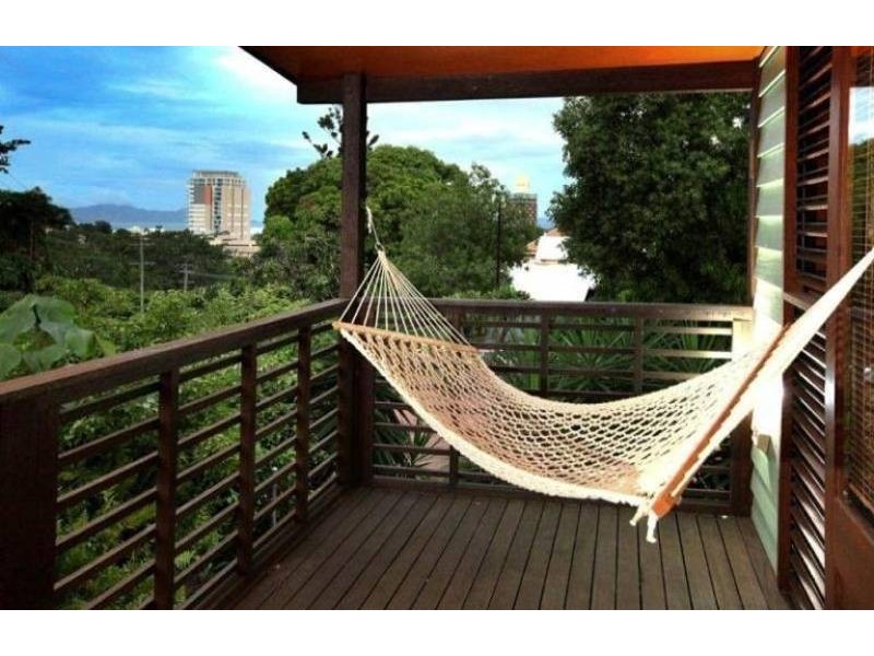 42 Stokes, Townsville City QLD 4810