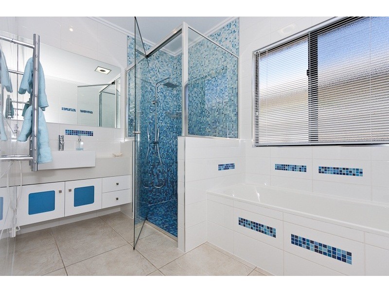 3 Waterfront Parade, Idalia QLD 4811