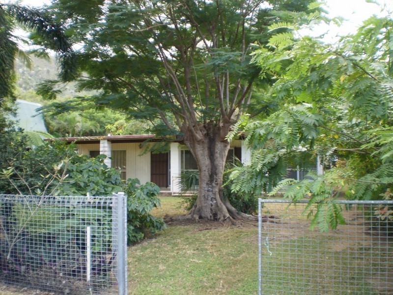 23 Mandalay Avenue Nelly Bay, Magnetic Island QLD 4819