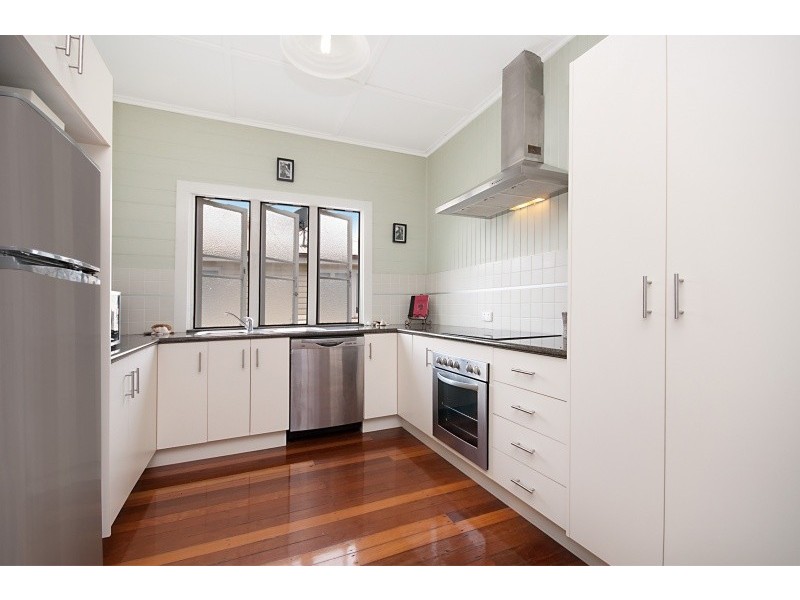 17 Seventh Street, Railway Estate QLD 4810