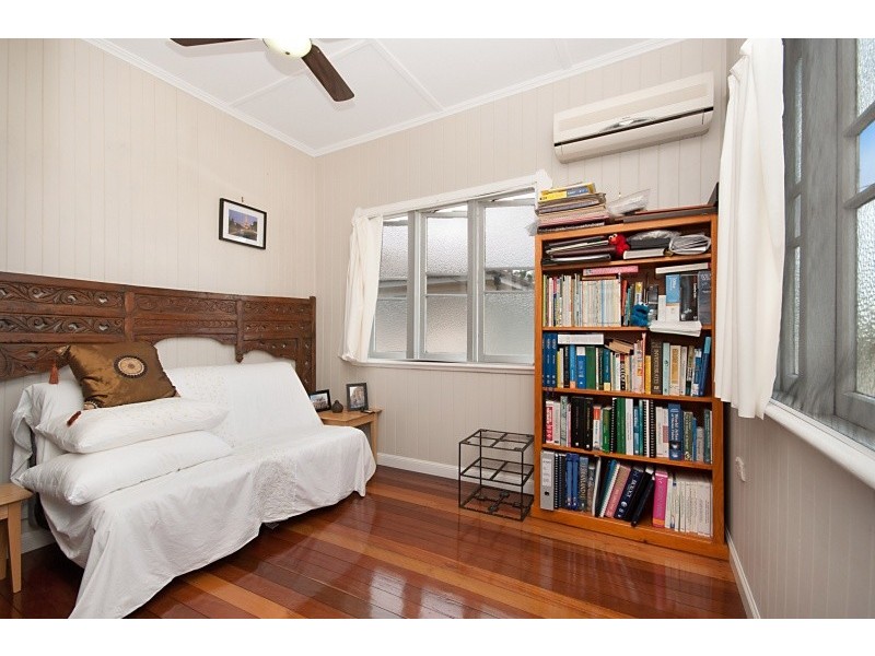 17 Seventh Street, Railway Estate QLD 4810