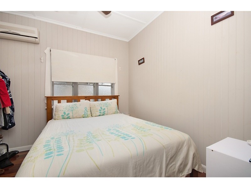 17 Seventh Street, Railway Estate QLD 4810