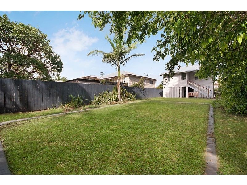 17 Seventh Street, Railway Estate QLD 4810