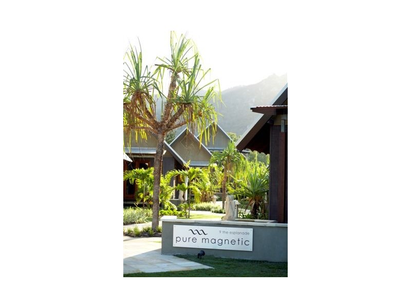 8/9 The Esplanade, Nelly Bay, Magnetic Island QLD 4819