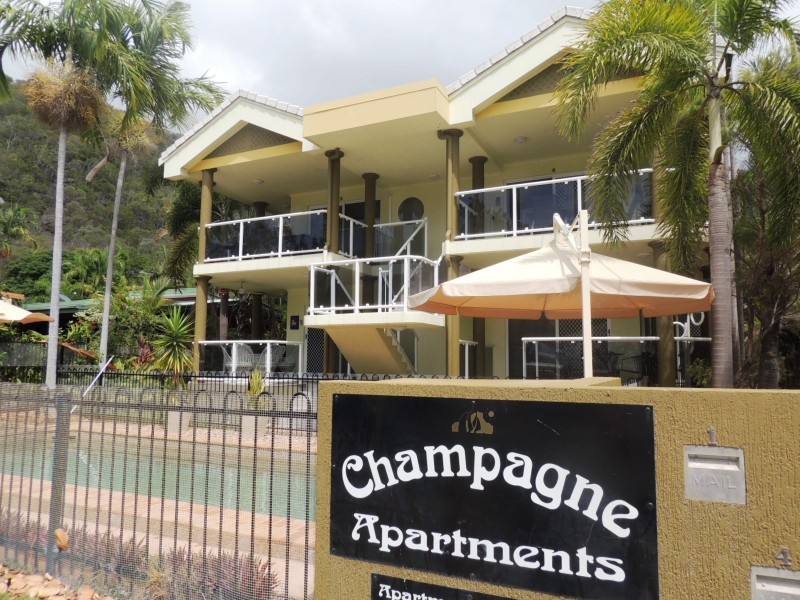 2/38 Marine Parade ARCADIA, Magnetic Island QLD 4819