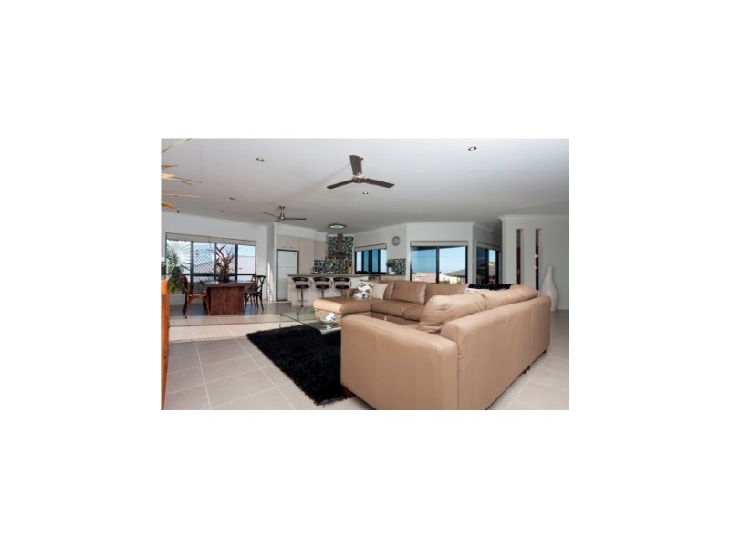 12 Cromwell Court, Mount Louisa QLD 4814