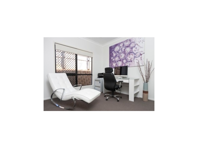 12 Cromwell Court, Mount Louisa QLD 4814