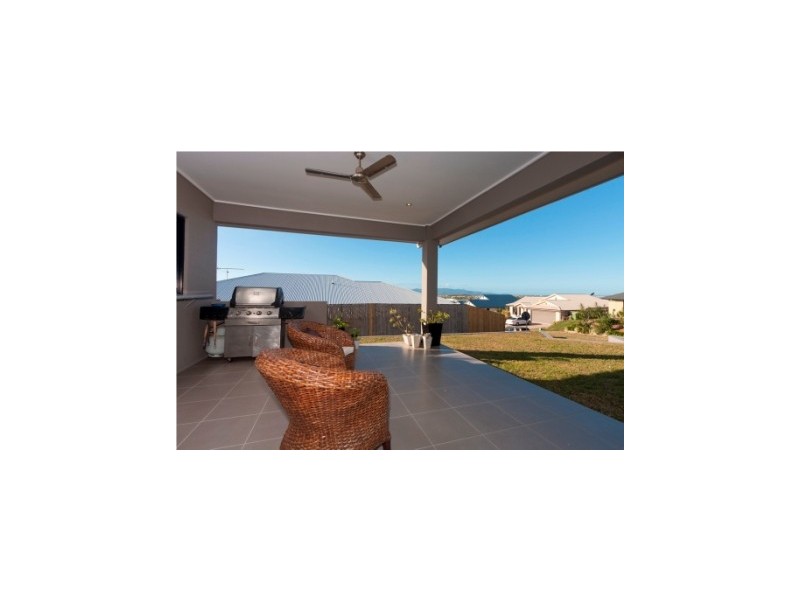 12 Cromwell Court, Mount Louisa QLD 4814