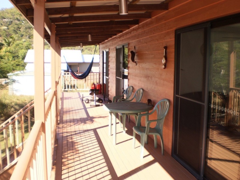 2 Somerset Court HORSESHOE BAY, Magnetic Island QLD 4819