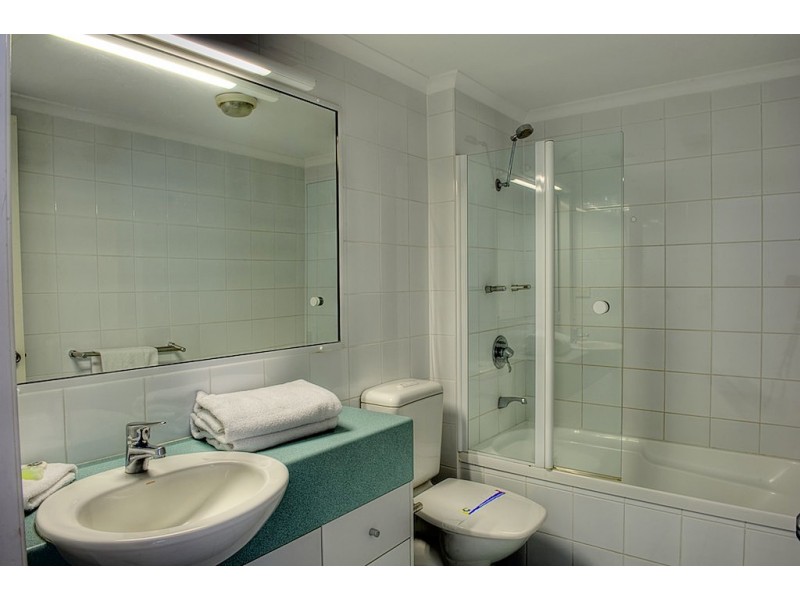 63/7 Mariners Drive, Townsville City QLD 4810