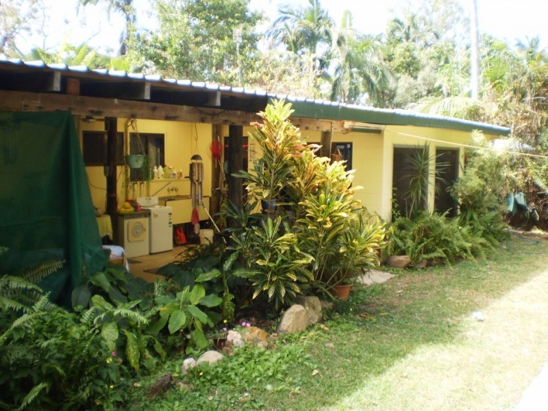 16 Turnbridge Street Nelly Bay, Magnetic Island QLD 4819