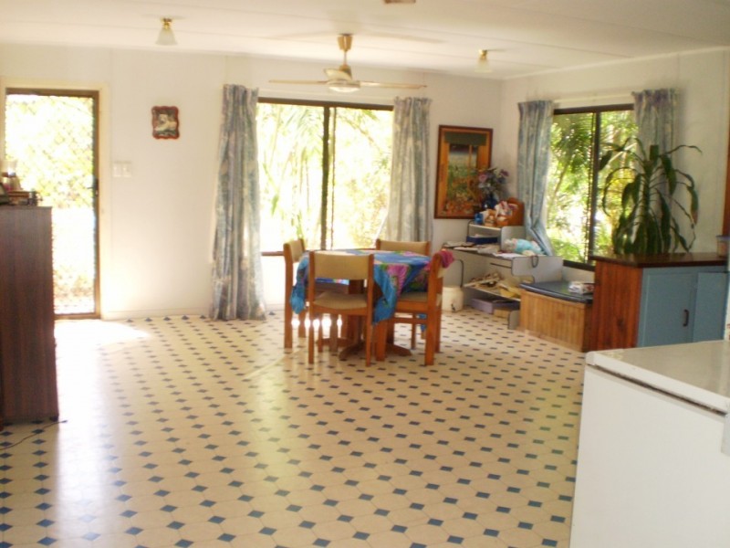 16 Turnbridge Street Nelly Bay, Magnetic Island QLD 4819