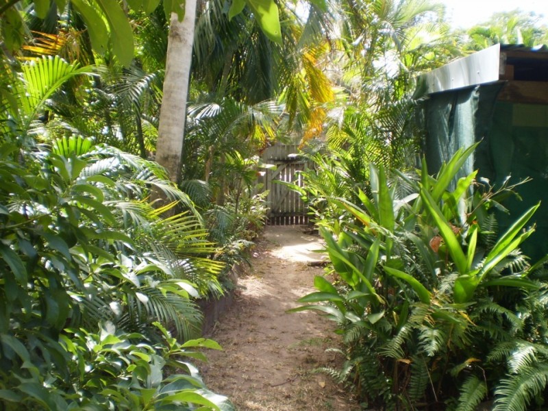 16 Turnbridge Street Nelly Bay, Magnetic Island QLD 4819