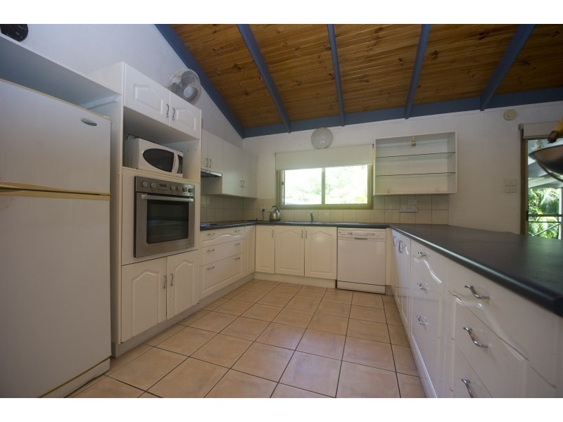 4 Rintoul Court HORSESHOE BAY, Magnetic Island QLD 4819