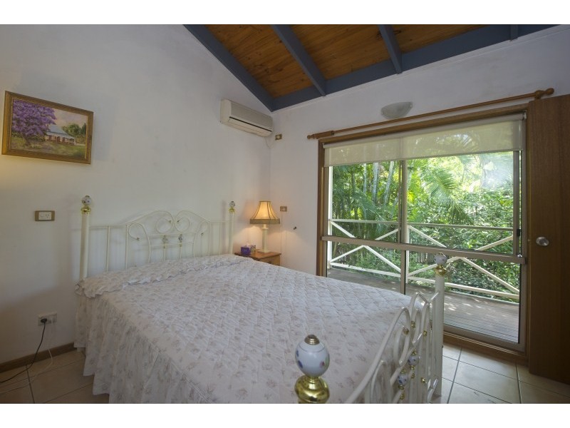 4 Rintoul Court HORSESHOE BAY, Magnetic Island QLD 4819