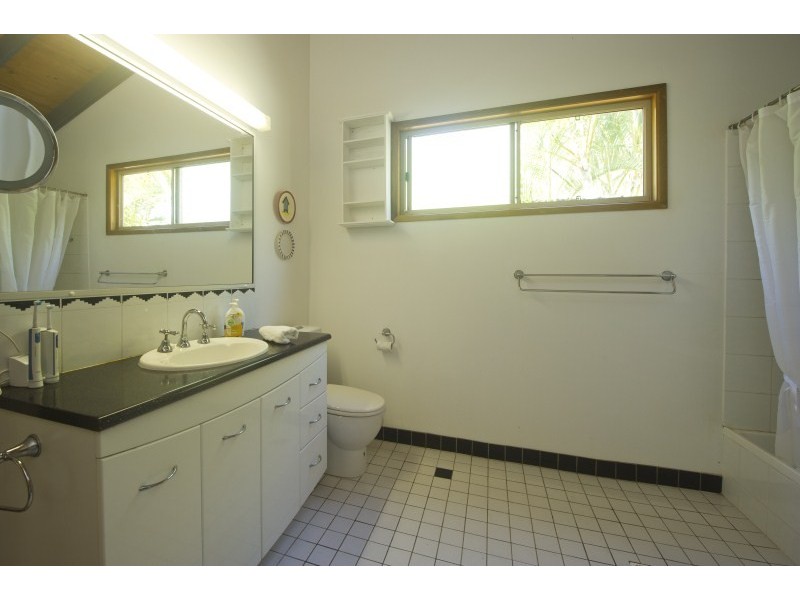 4 Rintoul Court HORSESHOE BAY, Magnetic Island QLD 4819
