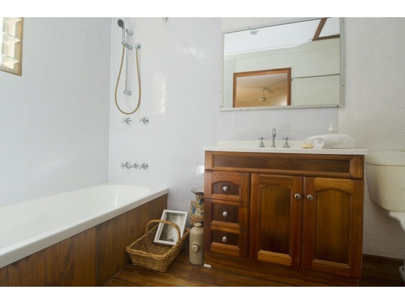 4 Rintoul Court HORSESHOE BAY, Magnetic Island QLD 4819