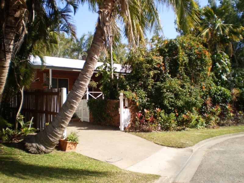 4 Rintoul Court HORSESHOE BAY, Magnetic Island QLD 4819