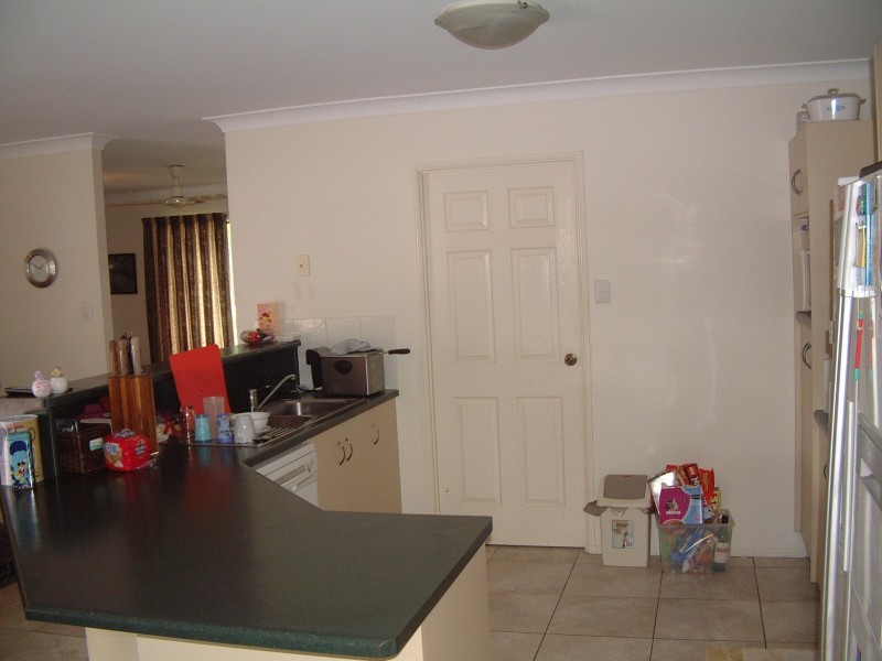 99 Thorn Street, Mount Louisa QLD 4814